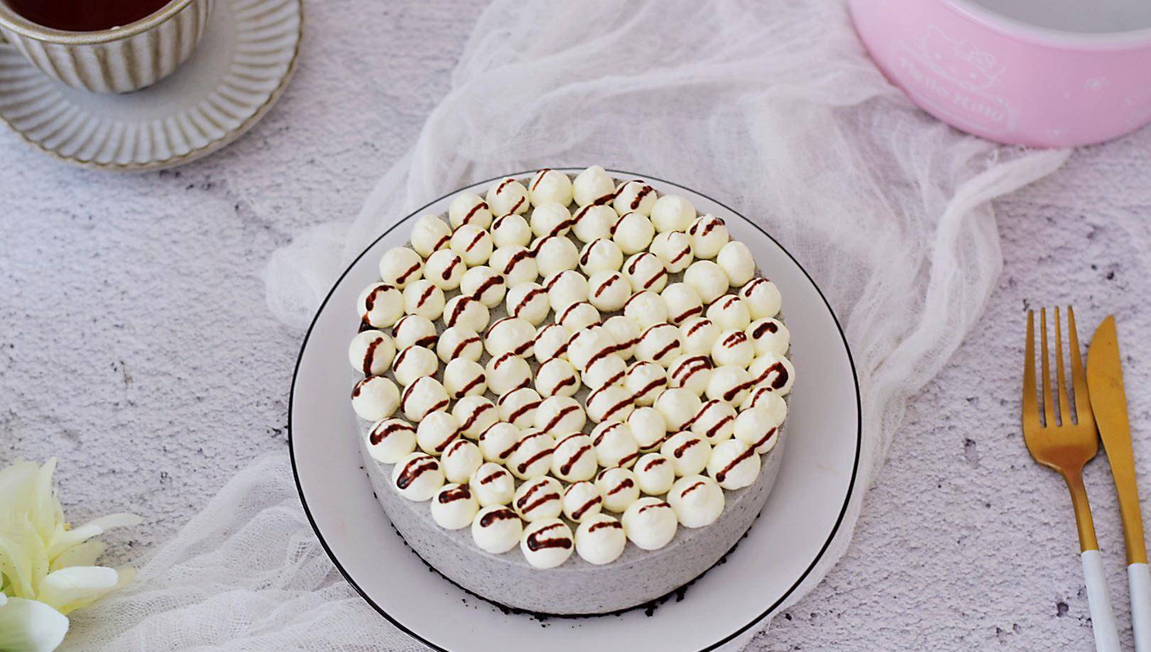 香甜可口的黑芝麻慕斯蛋糕,制作简单,美味可口_牛奶_黄油_什么