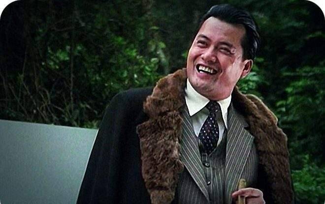 在那之后,吕良伟又得以参演《岁月风云之上海皇帝》以及《上海皇帝之