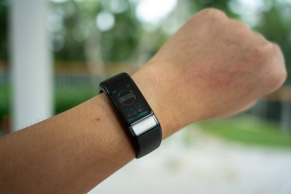 血压和心电图轻松测,兼顾时尚外观,dido y1良心手环推荐_检测_测量