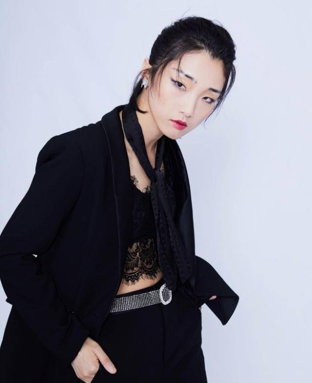 yamy晒老板员工大会羞辱自己的录音,老板为"凤凰传奇"玲花老公_徐明