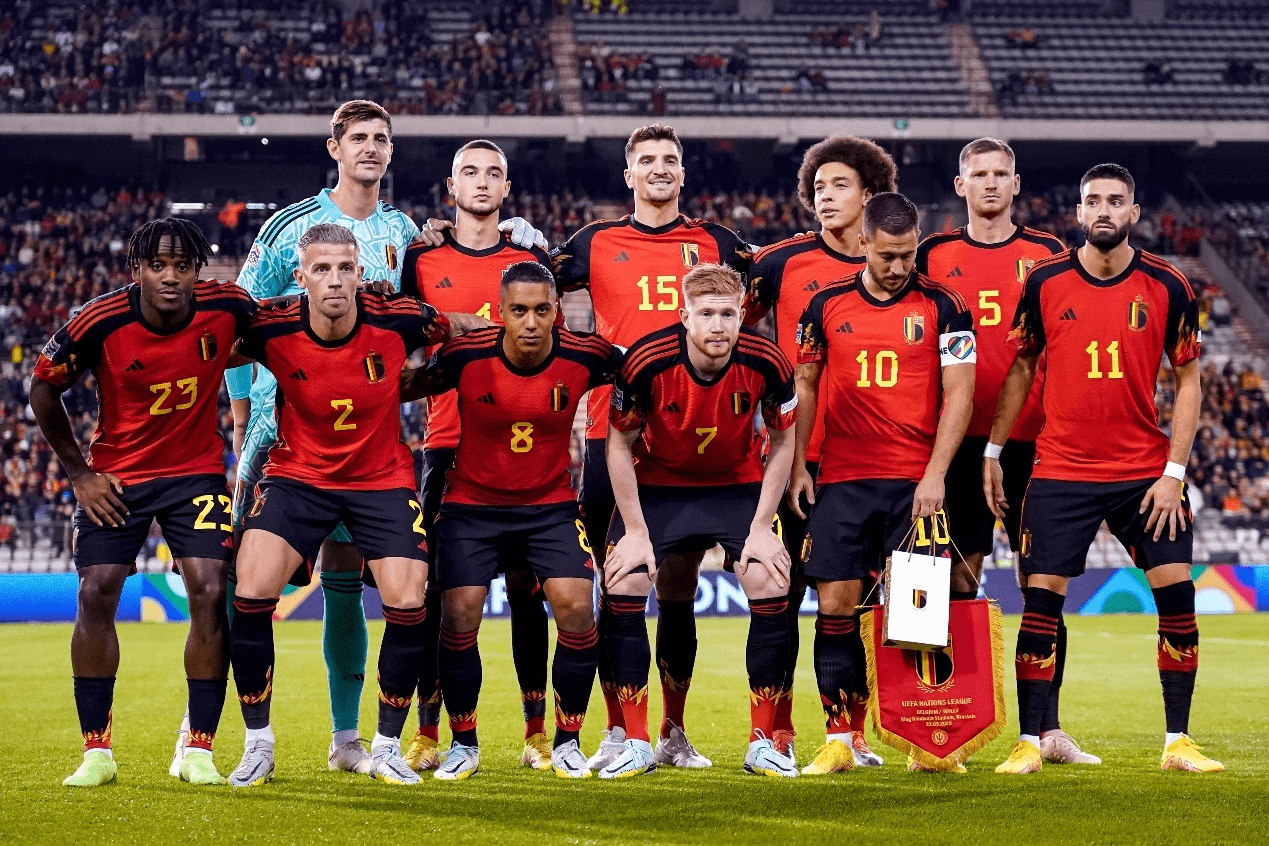 比利时国家男子足球队是当今世界足坛的一支劲旅,2009年的世界排名仅