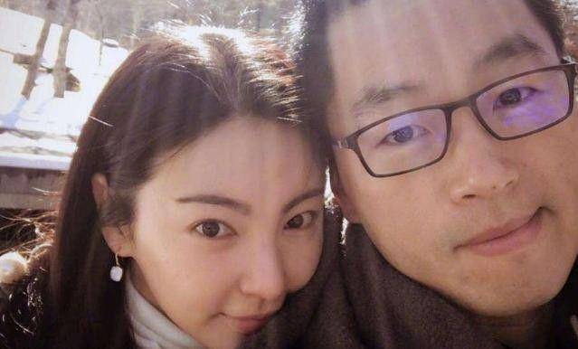 张雨绮的剽悍爱情:23掌掴汪小菲,24脚踹王全安,34爱小8岁男友_生活