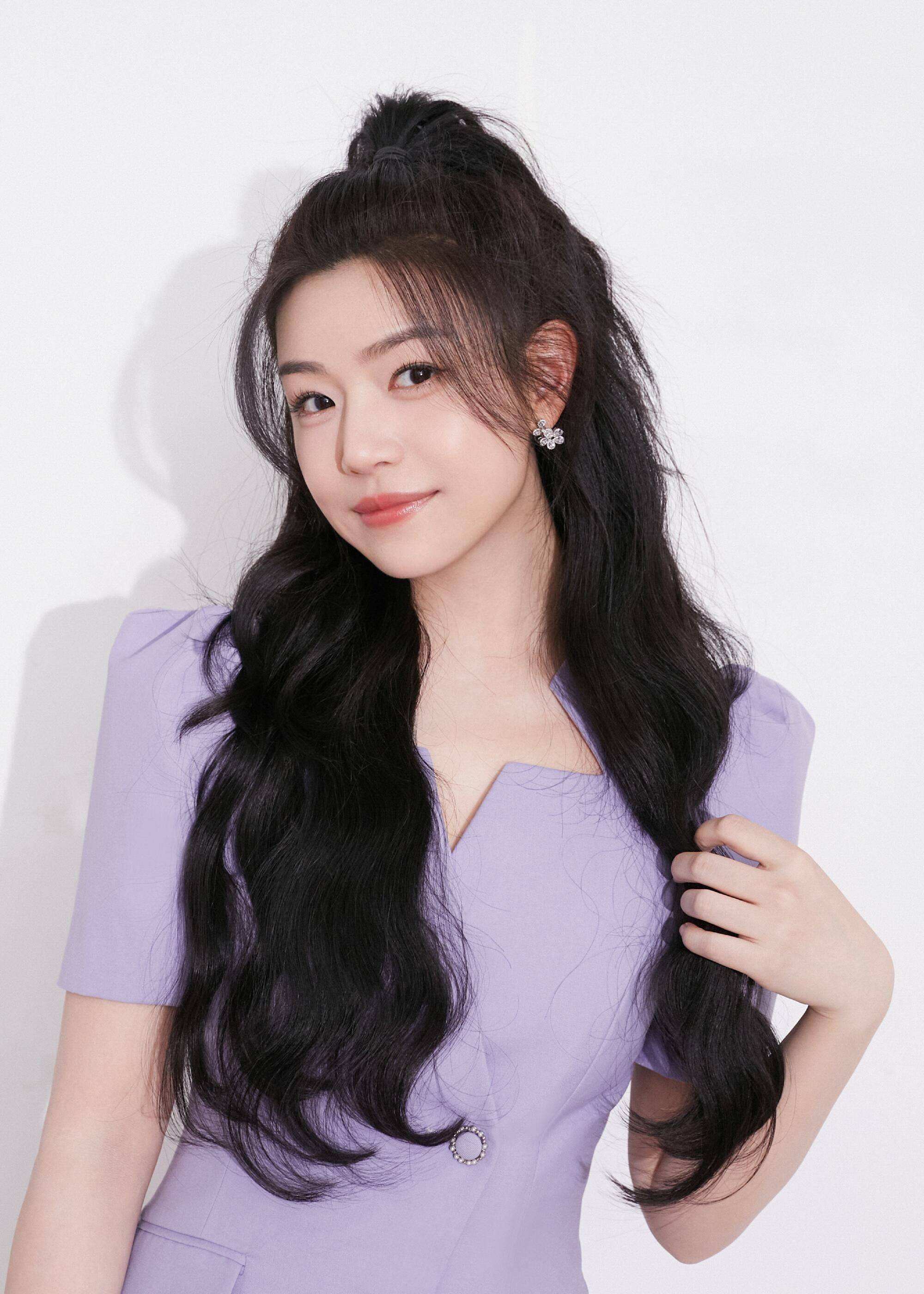 陈妍希终于选对风格了!