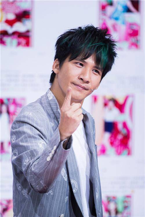 歌手大张伟:与乐队成员aa分账,大3岁"胖媳妇"常让他感动_付翀_音乐