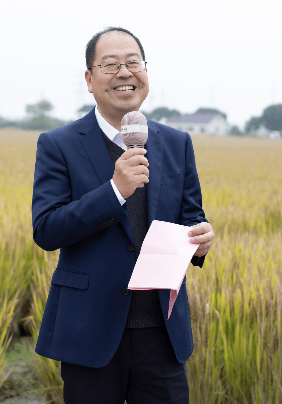 活动伊始,浙江大学传媒与国际文化学院党委书记王庆文致辞.