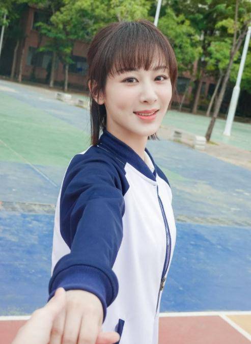 杨紫:12岁走红,演技不输迪丽热巴,为何却"没有戏拍"?