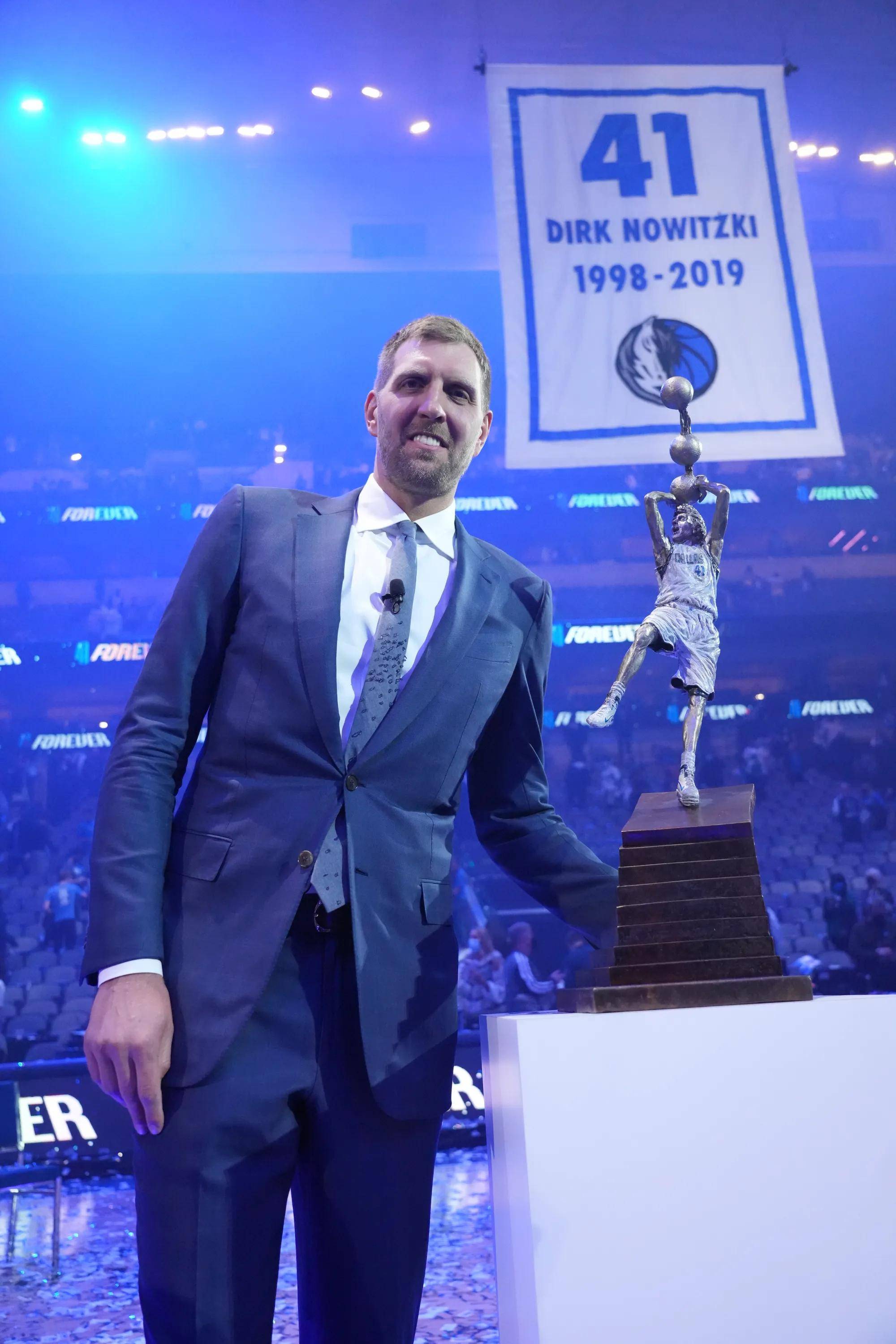 威廉希尔:毫无争议的mvp获奖者,06年诺维斯基上榜_艾弗森_赛季_比赛