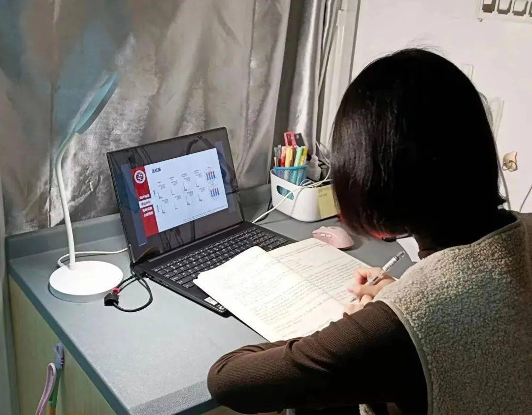 抗疫生活不emo疫情下小杏仁儿的校园生活掠影