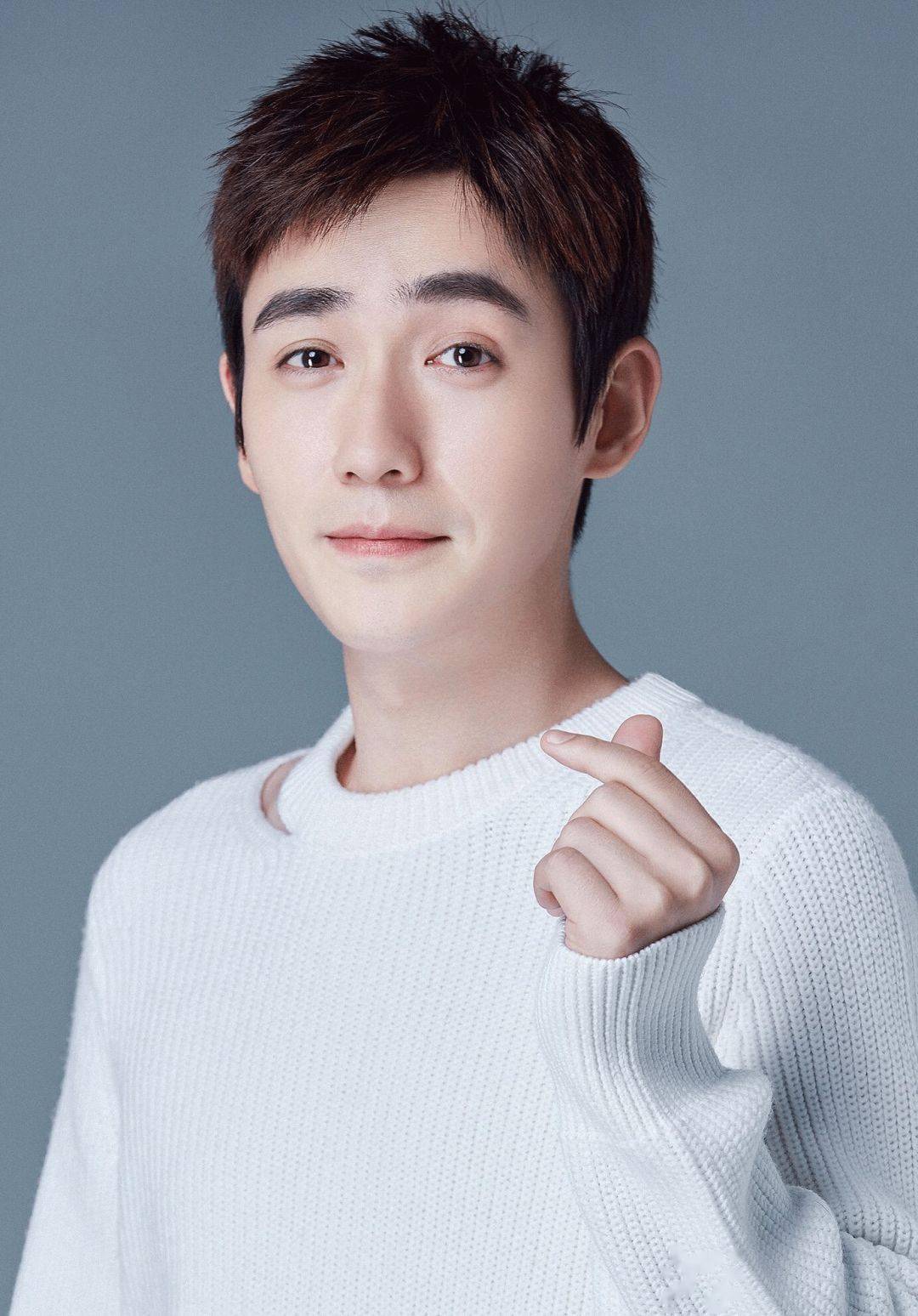 朱一龙,凭什么得了影帝,今天来爆爆他的"旧瓜"_表演_崔新琴_北电