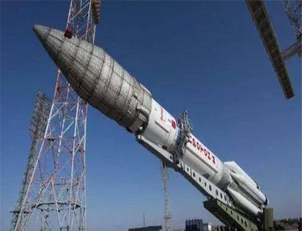 1986年2月20日,苏联用质子号火箭将和平号空间站的核心成功送上地球