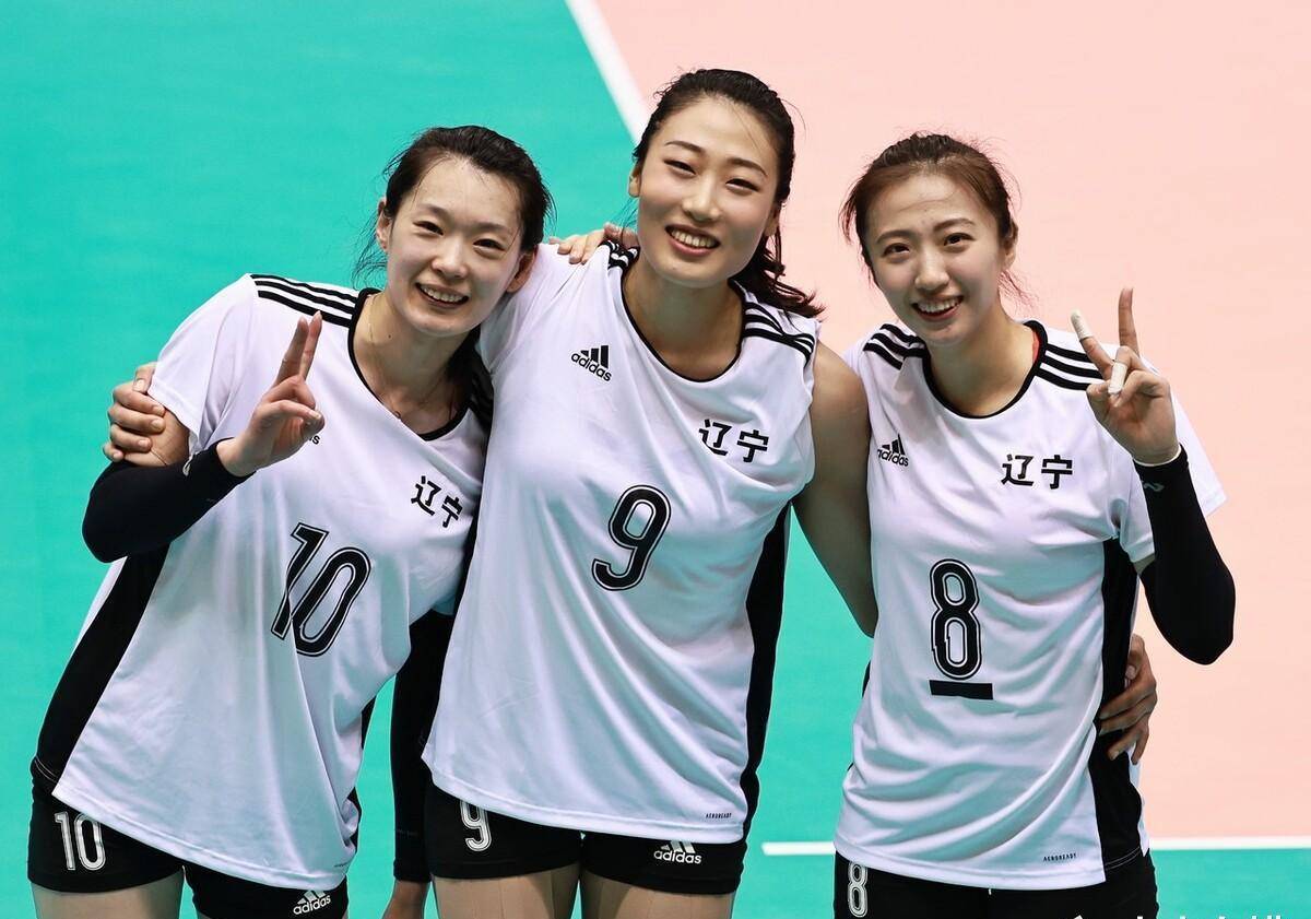 女排31岁奥运冠军不言退,作为队长征战排超力争4强_丁霞_联赛_二传