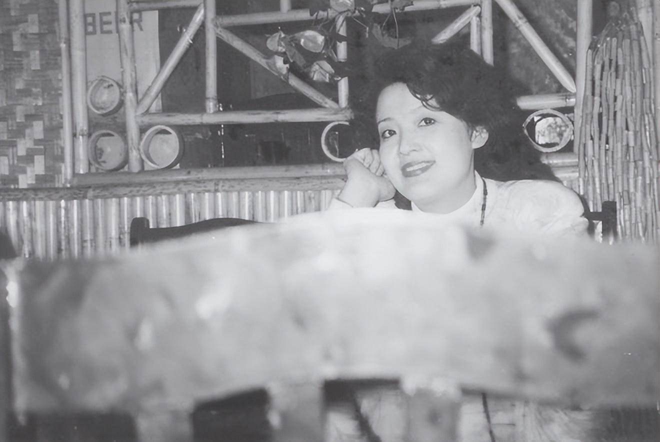 传奇张兰离婚35年：爱上摄影家，弟弟惨死，前夫单身有泪_汪则翰_儿子_母亲