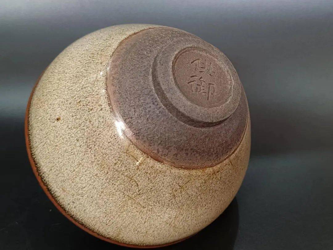 罕见:黑色建窑里一只珍贵的白兔毫盏_鹧鸪_全品_cm