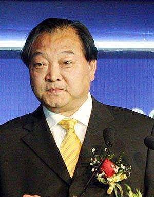 63岁奥运冠军许海峰现状,视力降到了0.