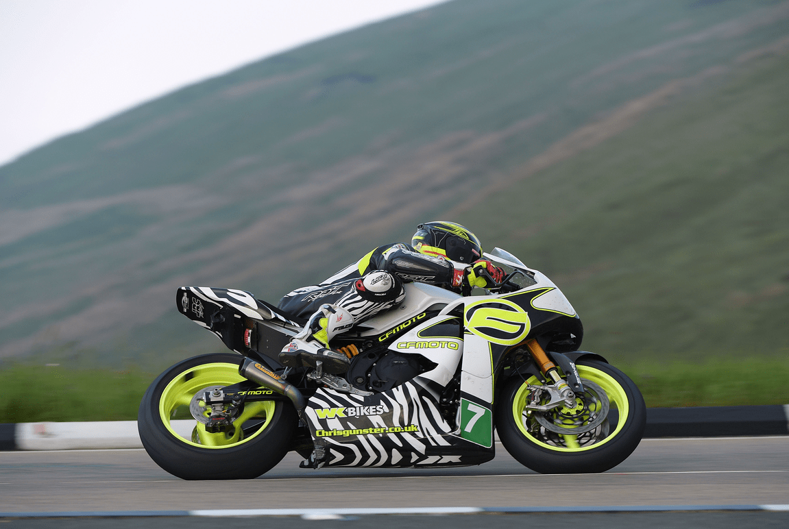 斩获1个领奖台 1个杆位 春风首个moto3赛季完美收官_赛事_品牌_全球