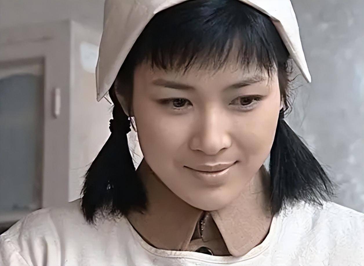 童蕾:颜值不高,却拥有最时尚的嘴唇,成为不一样的美人_电视剧_剧中