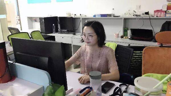 足下故事 | 孙诗雨:生命的火花不是目标,而是对生活的热情_同学_舞蹈