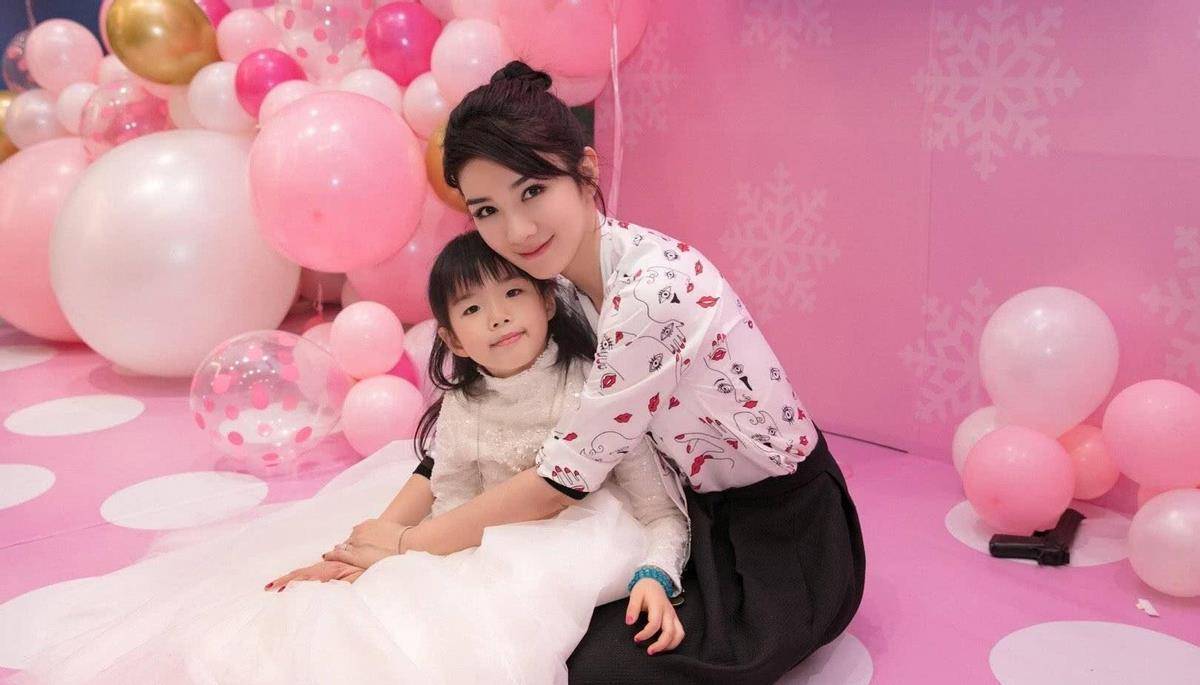 黄奕带女儿约会综艺男嘉宾,疑似新恋情曝光!_爱情_对象_事业