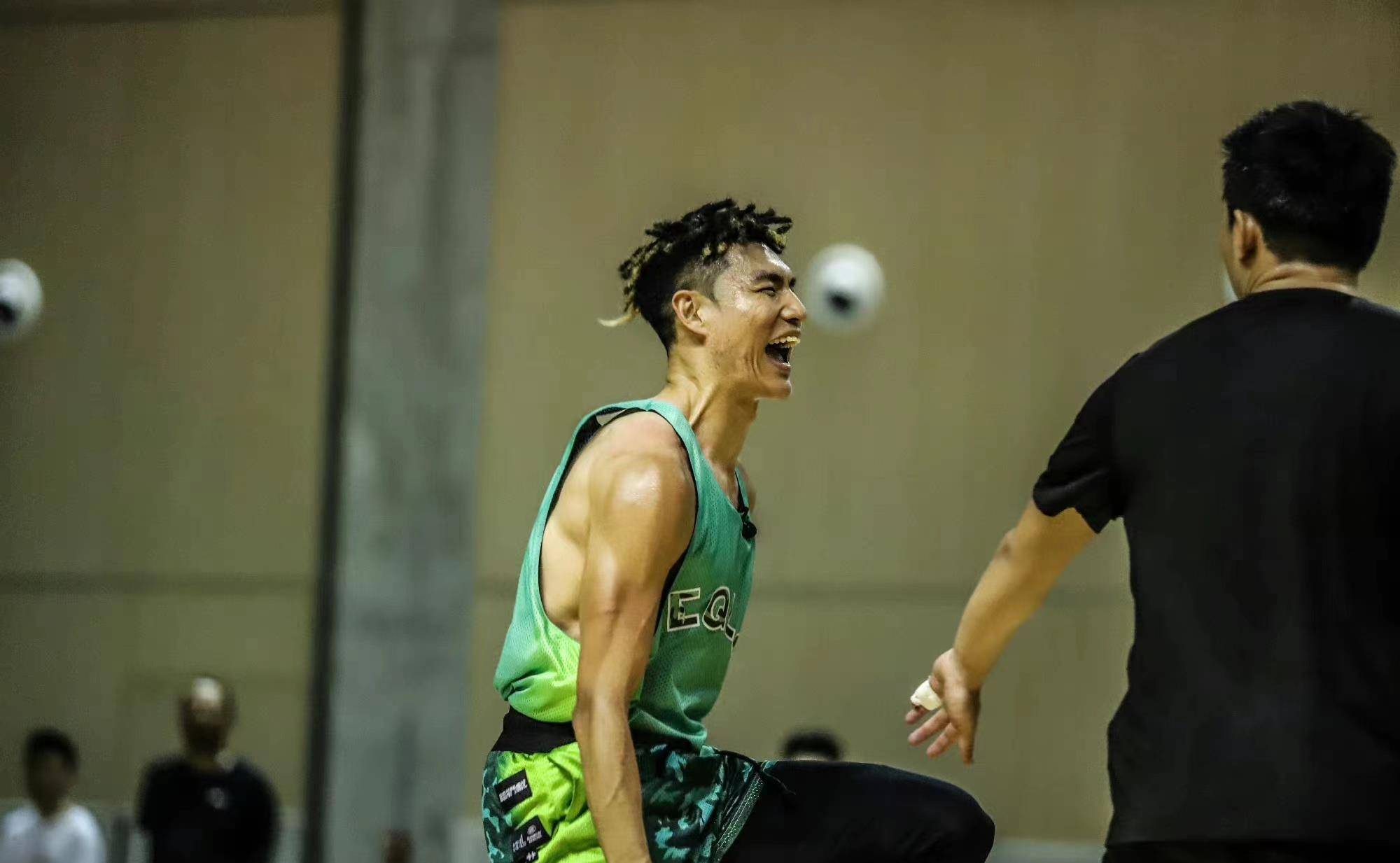 "恶鼠"梓祎正在净化网红街球圈,新任"网红质检员"_张梓祎_训练_篮球