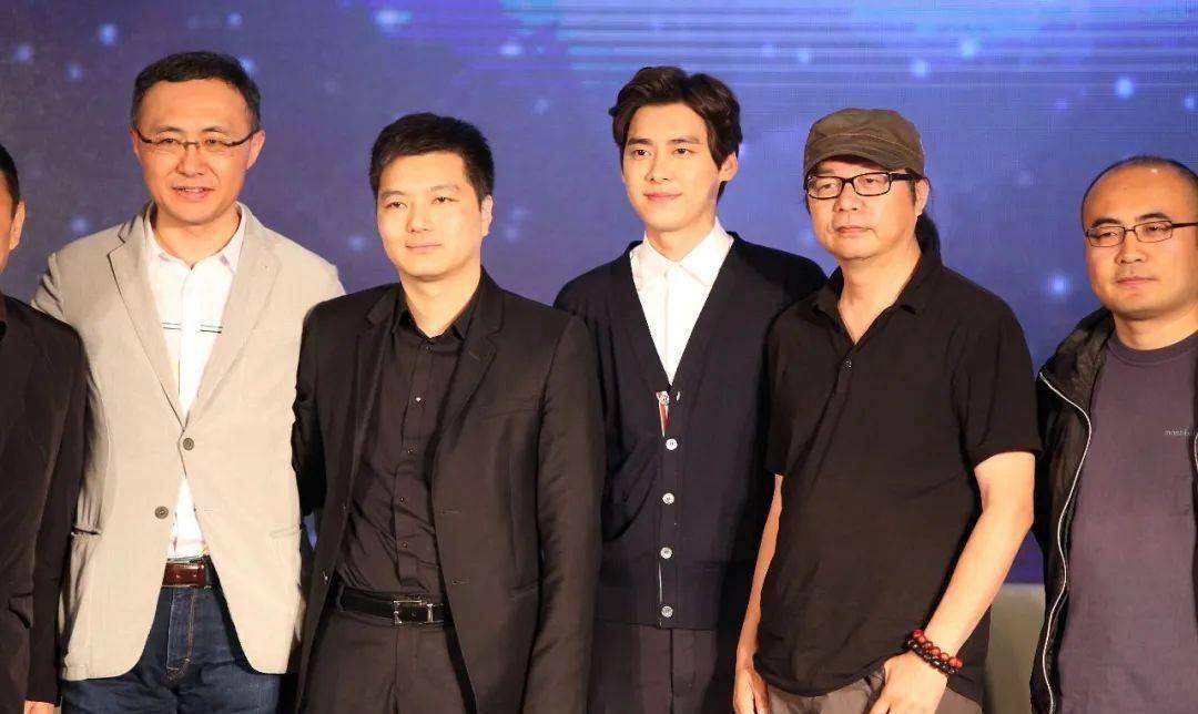 李易峰曾经是欢瑞世纪的当家男艺人.