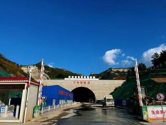 济南至潍坊高速公路全线十座隧道全部实现双幅贯通
