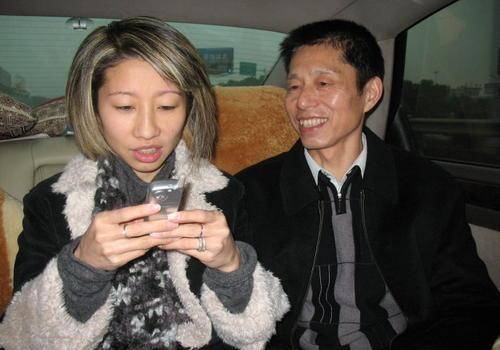 体操天才16岁满分夺冠,18岁因病退役上北大,如今定居国外当老板_陆莉