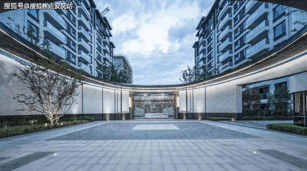 千灯奥园誉景澜庭售楼处电话400-186-1314转2222 奥园誉景澜庭>售楼部