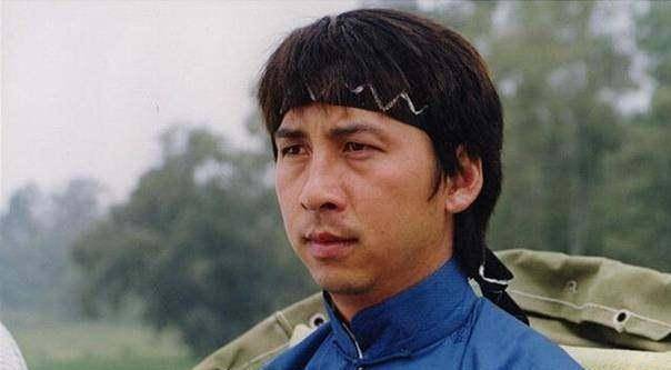 他是最硬气的孙悟空,如今体重暴增40斤:再也翻不动了_曹荣_六小龄童