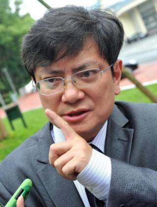 "教师别老惦记高福利高工资",郑强教授这番话,引发教师不满!