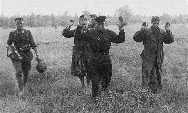 压倒巴甫洛夫大将的最后一根稻草，损失惨重的明斯克战役