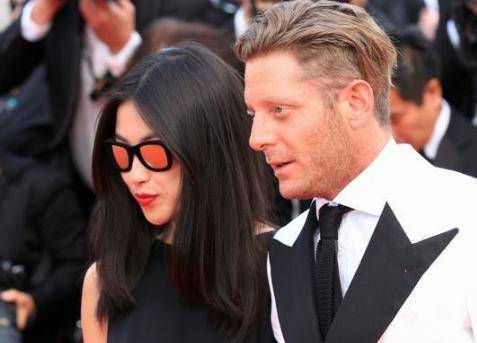 不过后来还是遗憾分手,分手后李泉还疑似内涵朱珠,总之当时分手的局面