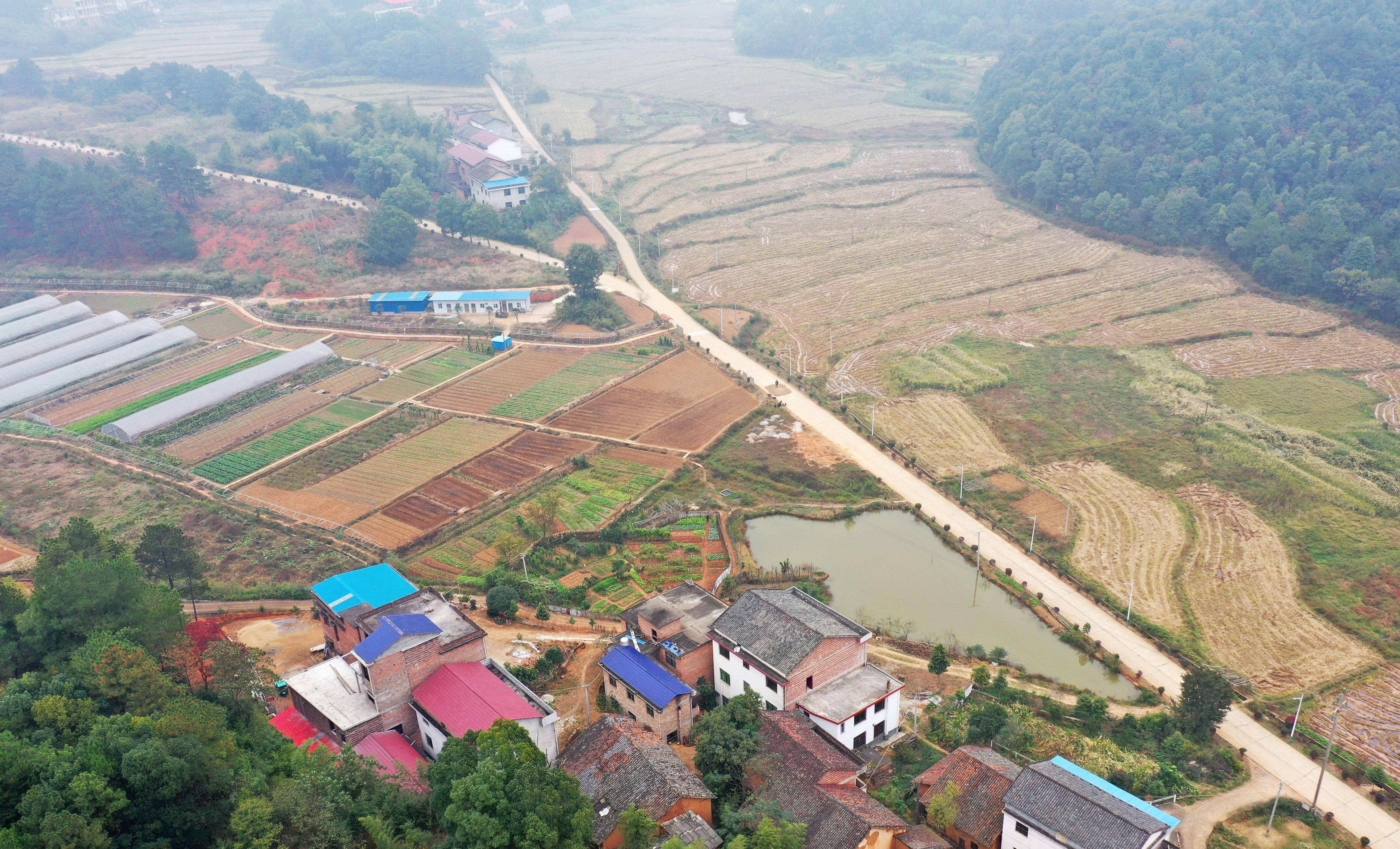 航拍衡阳美丽乡村:衡东枫仙岭生态庄园,自驾休闲旅游好去处