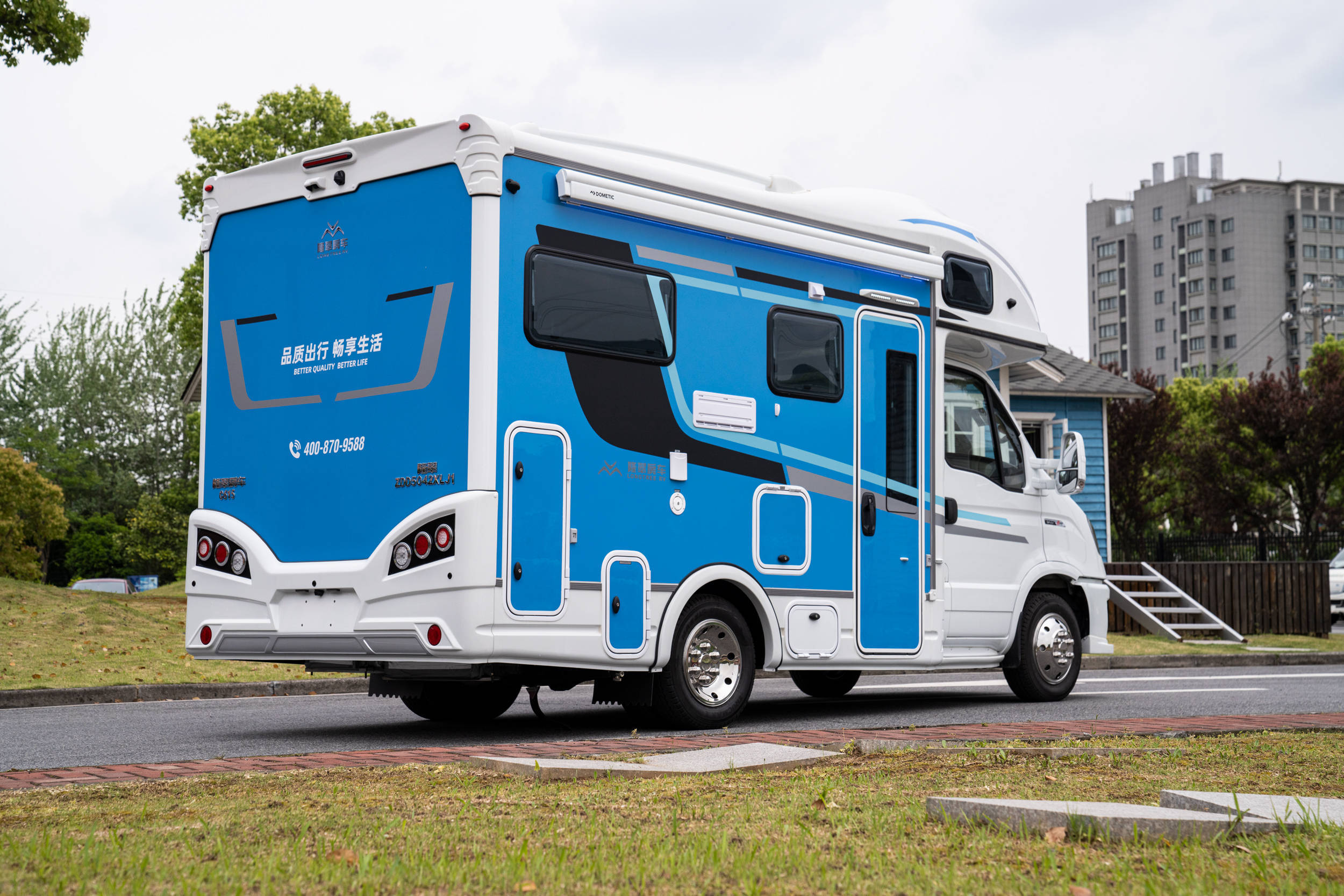 08隆翠房车购车节:哆啡c615-h,实木家具内饰,畅享美好旅途!