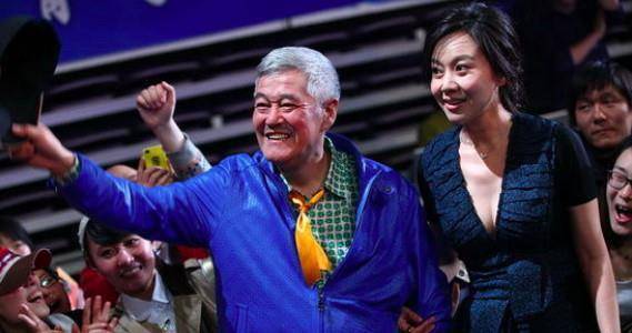 闫妮首谈与赵本山关系,自己愿意做一个单身女人拒绝女儿进娱乐圈_因为