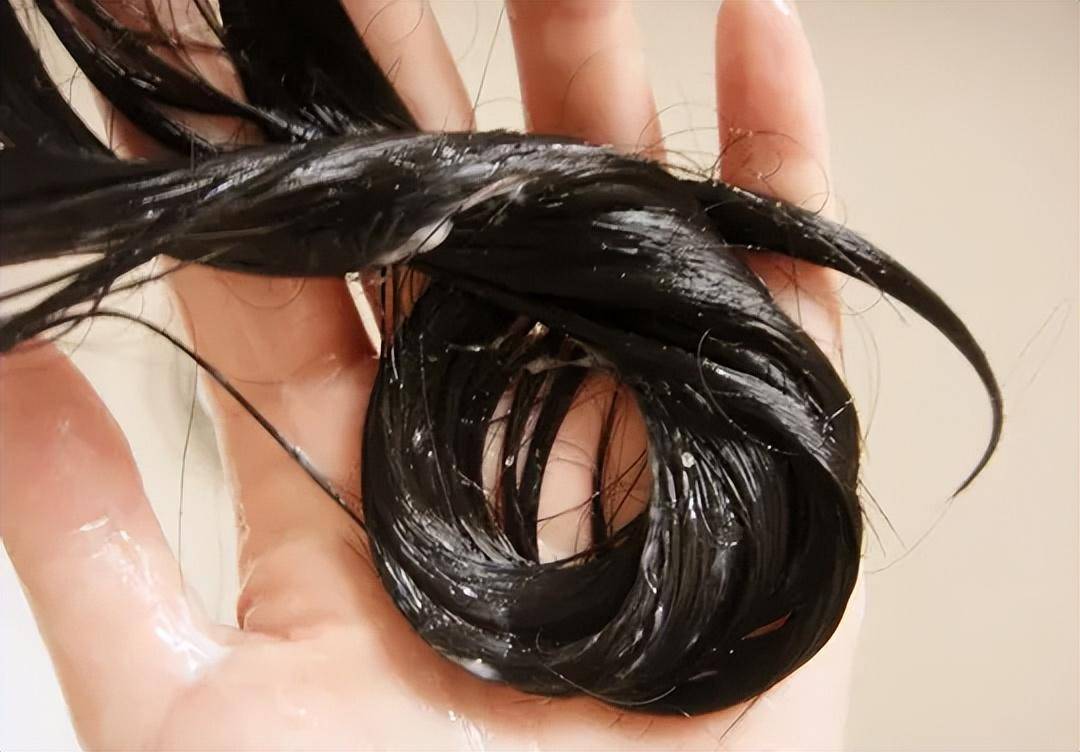 云南头皮管理:护发素怎么用头发才能柔顺_保护_毛发_类物质