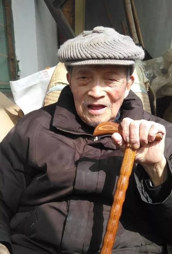 无锡105岁老爷爷 年纪虽大身体倍棒 长寿秘诀有这些_老人_儿子_胡从龙
