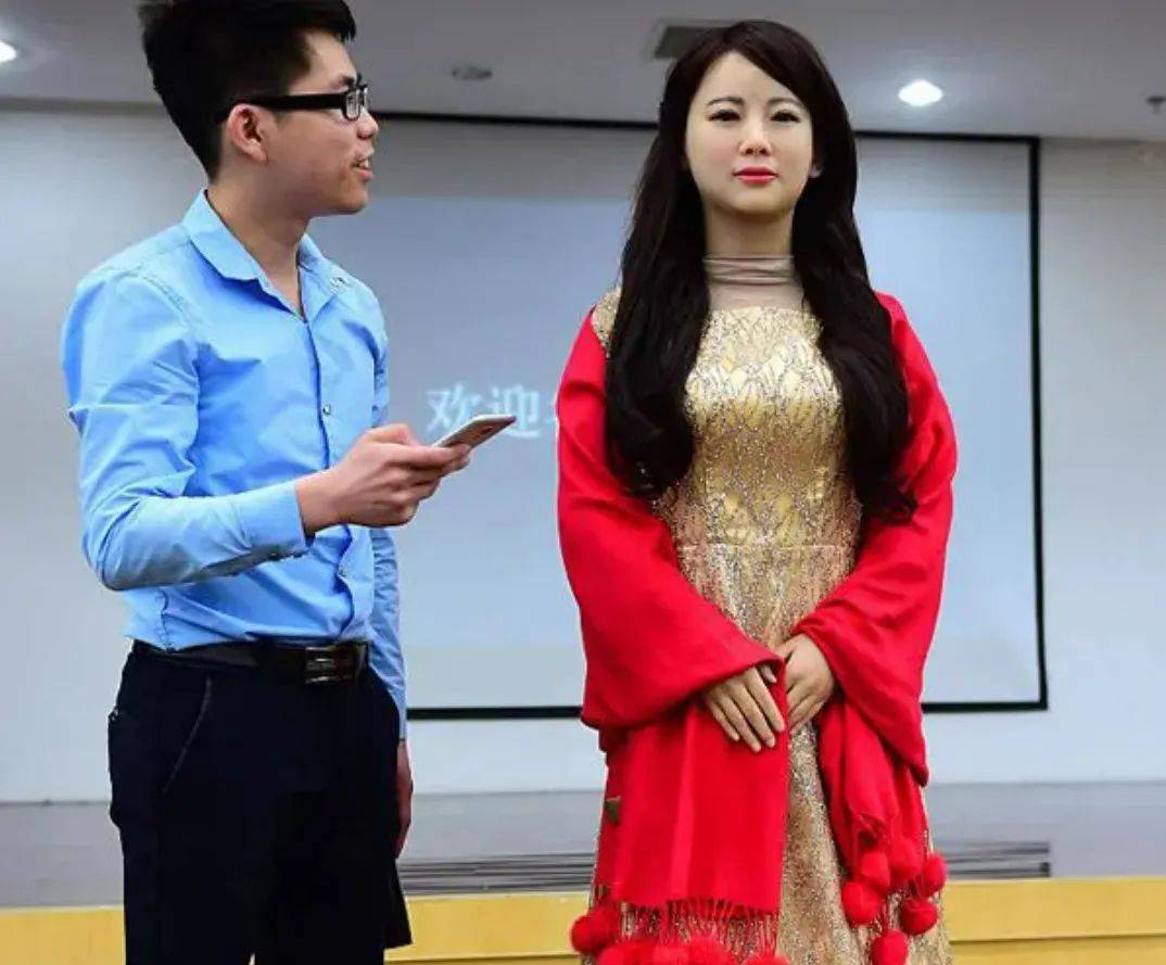 明查|这是投入印度的中国制造女机器人视频?_人类_市场_佳佳