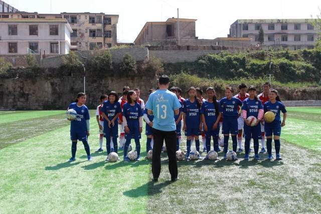 石中人的小小"世界"——石门中学的"世界杯"_足球场_校友_参赛