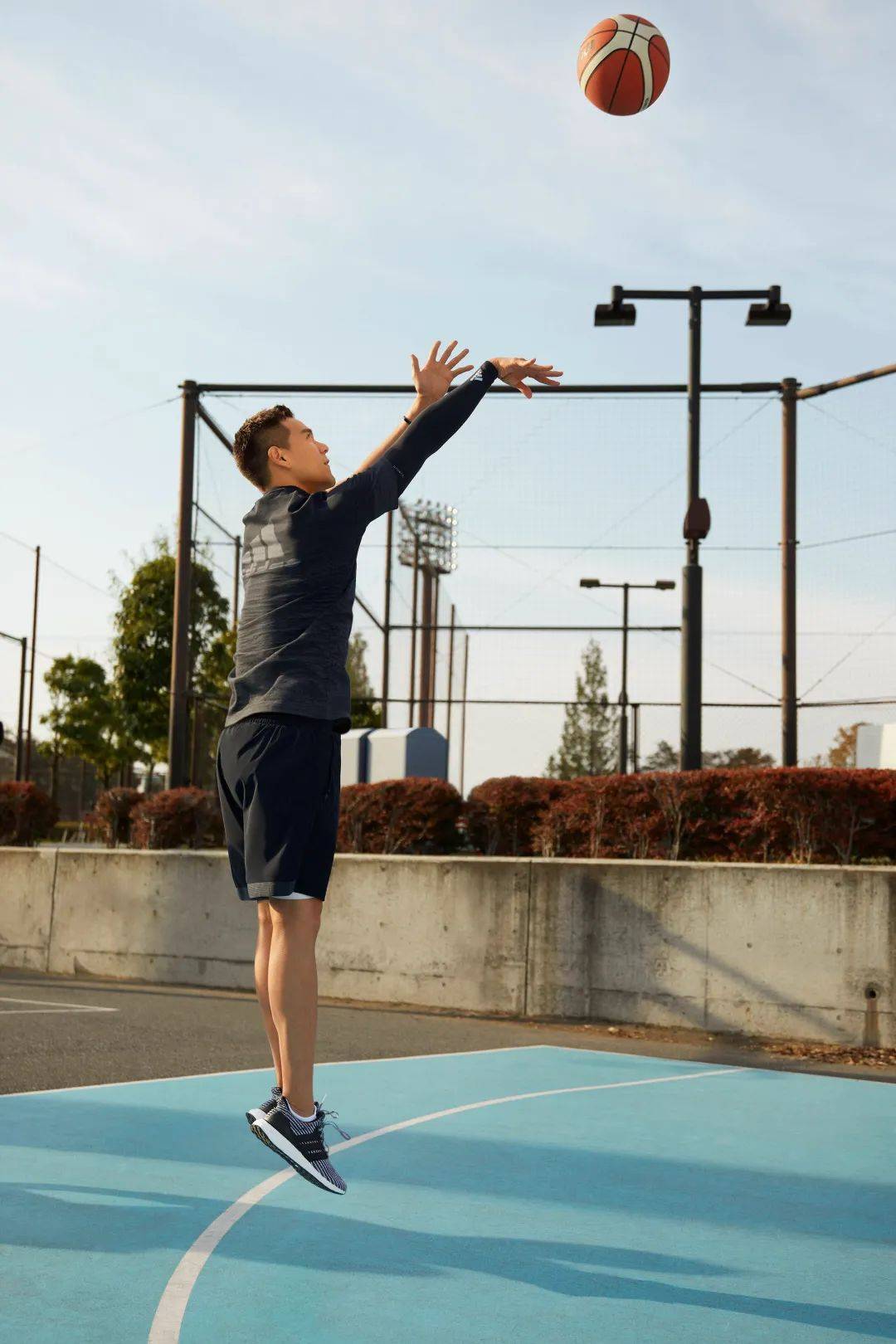 永远少年感的自律男神——彭于晏_身材_健身_拳击手