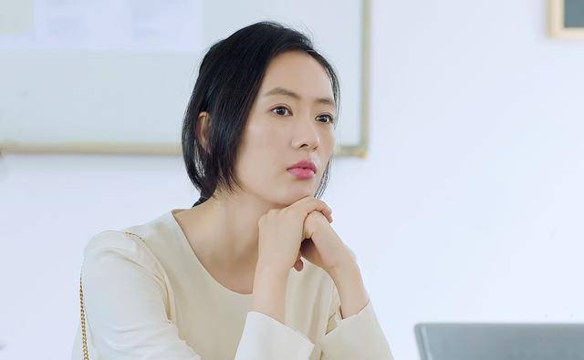 年下恋发糖加速,程璐被小哈硬核壁咚,魏卷卷的危机感要增加了_童瑶