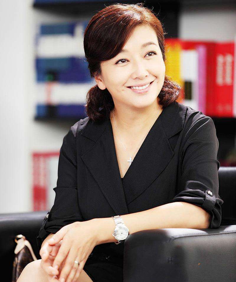 04江珊最后一段感情成谜,是小她15岁的张博还是小她3岁的田小洁?