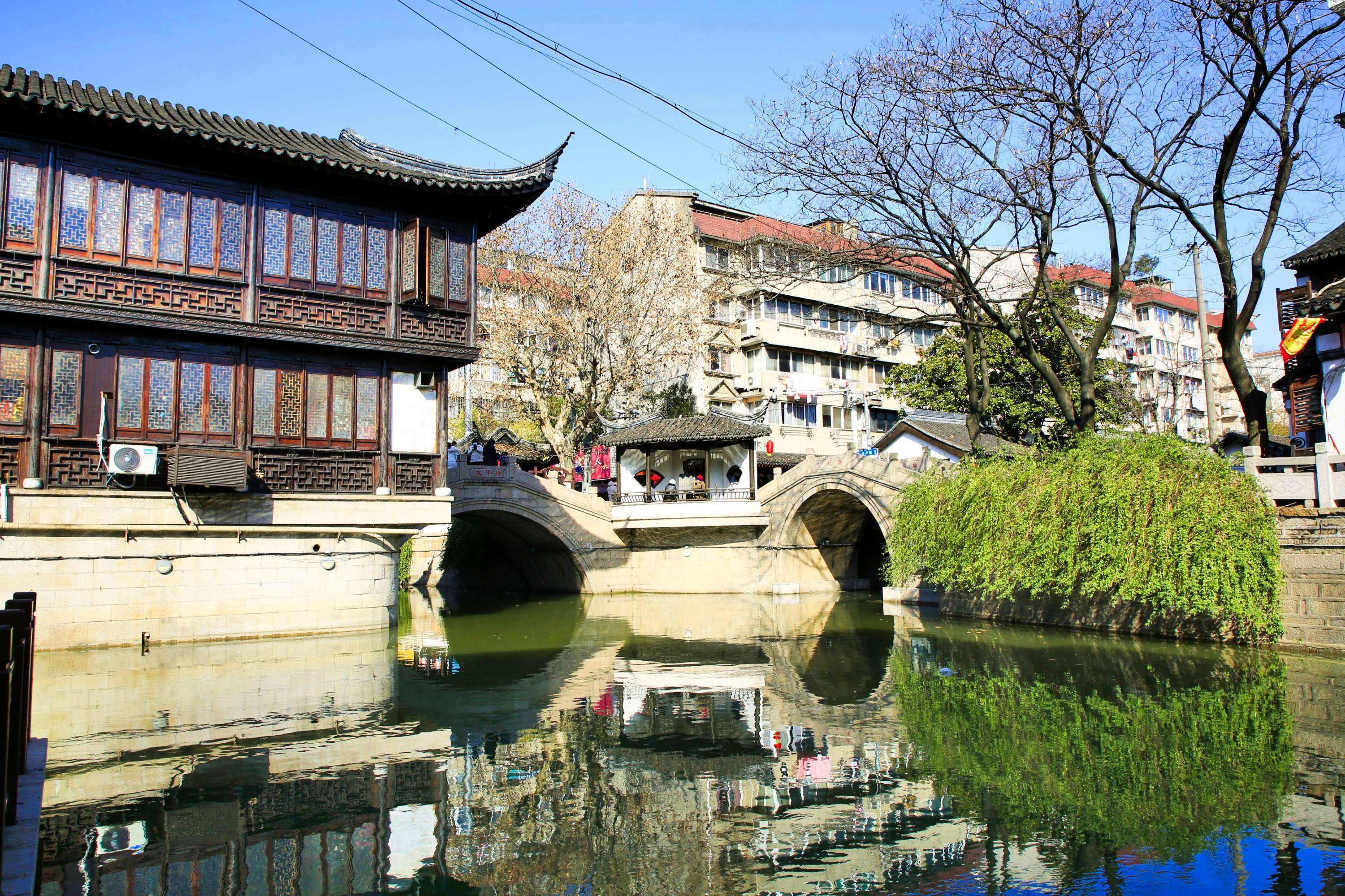 上海郊区最著名的古镇,为啥竟是因为小笼包闻名于世?