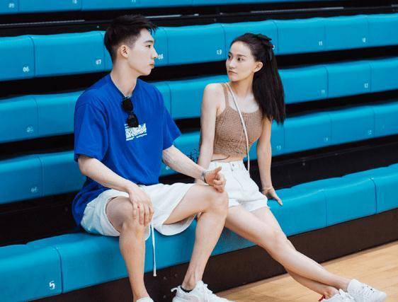 《女儿们的恋爱》萧亚轩黄皓演绎分手,张豆豆于家翊约会有点甜_训练