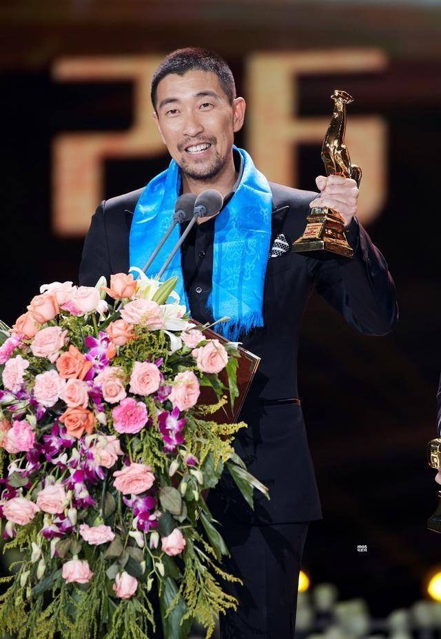 从裁缝到送外卖,史上最不红影帝王千源,48岁凭借《八佰》翻红_表演