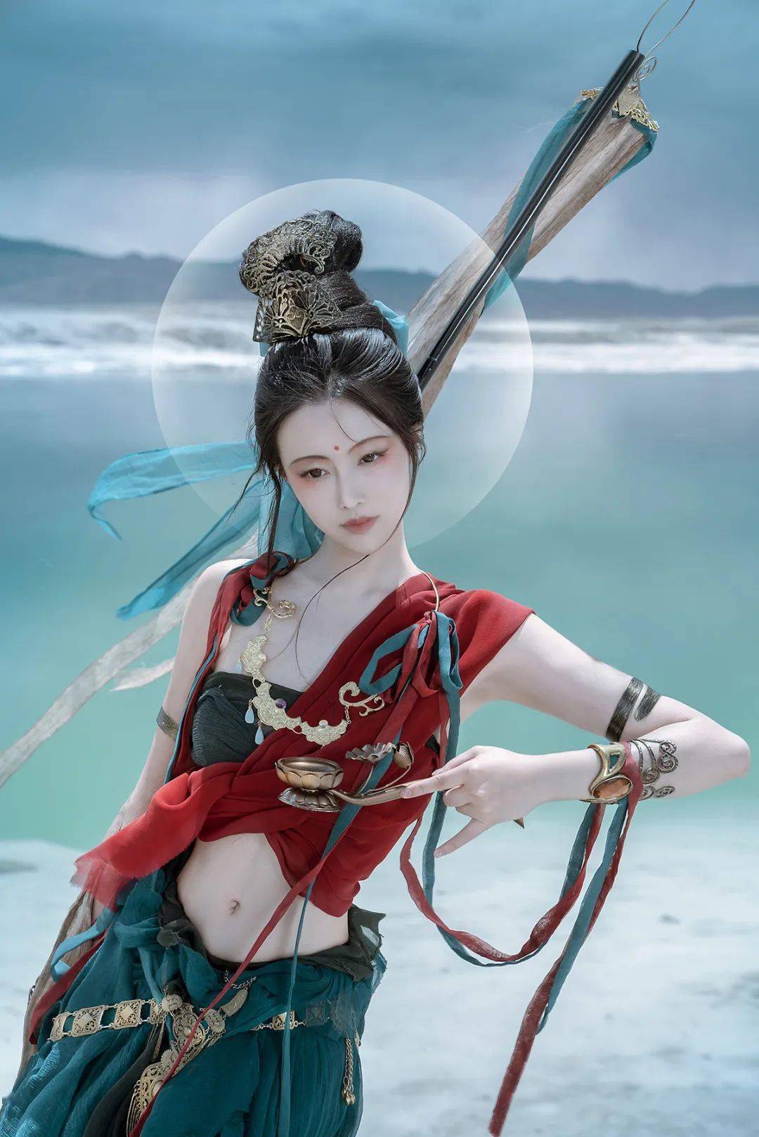 清华美女学霸cos菩萨，火出国！被印度人奉为神后引争议：这明明