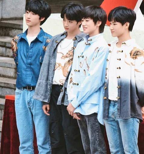 刘耀文和左航是同桌,分班表显示在校身份不同,却成公司的骄傲_巴蜀_本