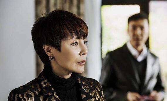 的名义》戏里劳燕分飞,戏外从校服到婚纱携手30年_吴刚_剧中_岳秀清