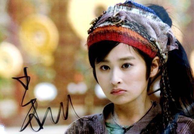 两度得罪杨幂,被黄圣依赶出公司,"作死"的颖儿凭什么再翻红?