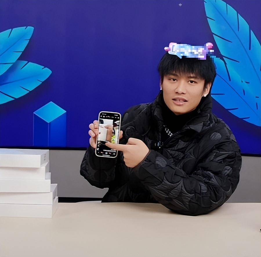 总体来讲,作为9999万 粉丝网红,小杨哥在格局和人