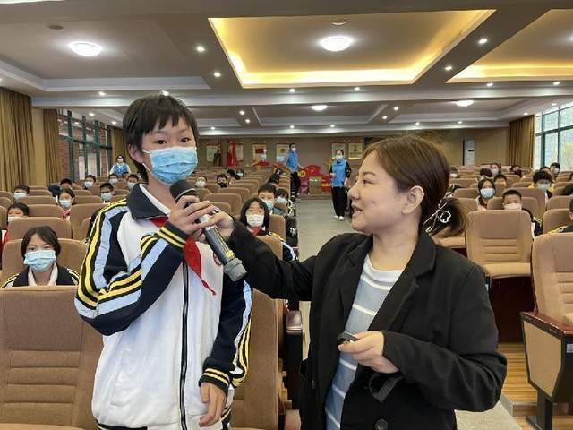 东莞中学生禁毒知识宣教活动在厚街镇竹溪中学开展_毒品_讲座_进行